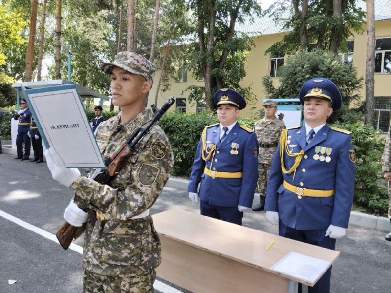 Новобранцы присягнули на верность Родине