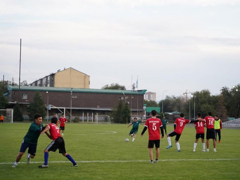 Товарищеский матч по футболу прошел в Жетысуском университете