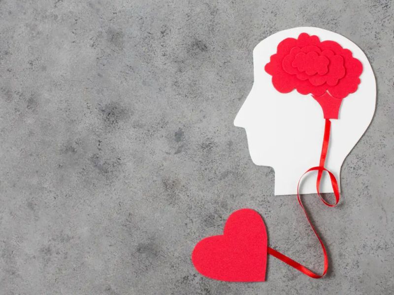 Почему умным людям сложнее влюбиться – мнение психолога