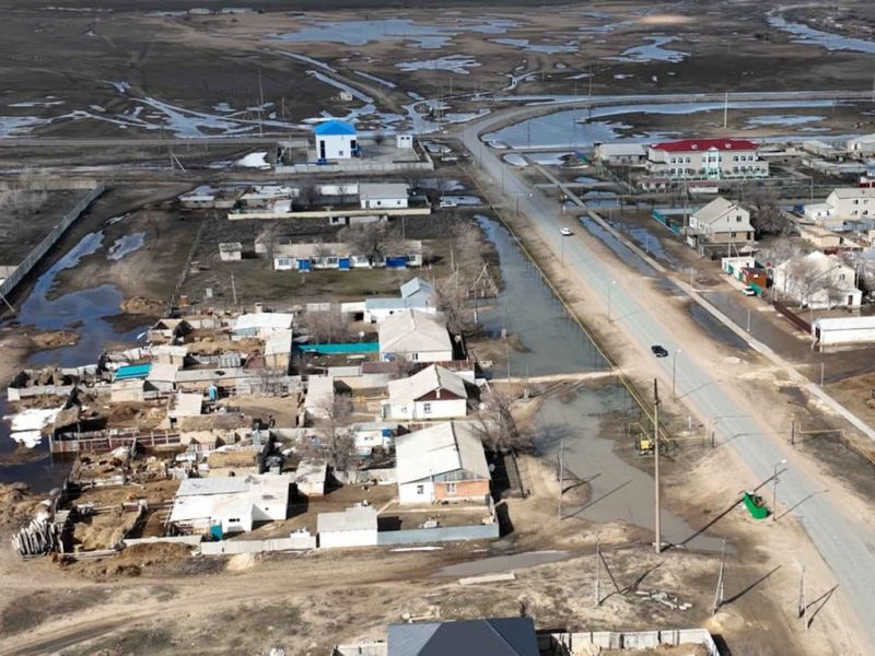Глава государства совершил облет подтопленных территорий Западно-Казахстанской области