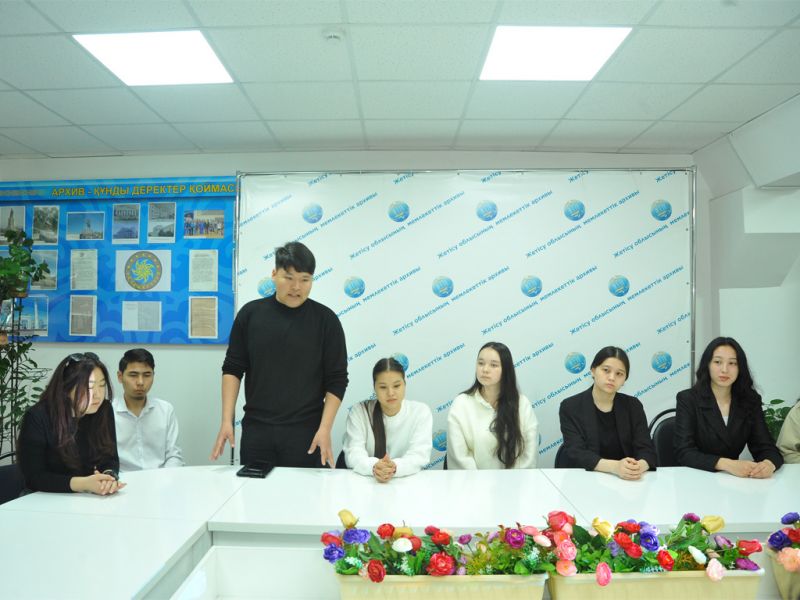 Студенты Zhansugurov college узнали об участниках ВОВ Жетісу