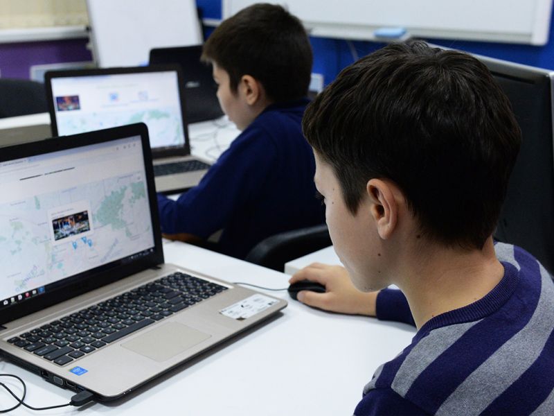 Школы Жетісу получили доступ к высокоскоростному интернету 