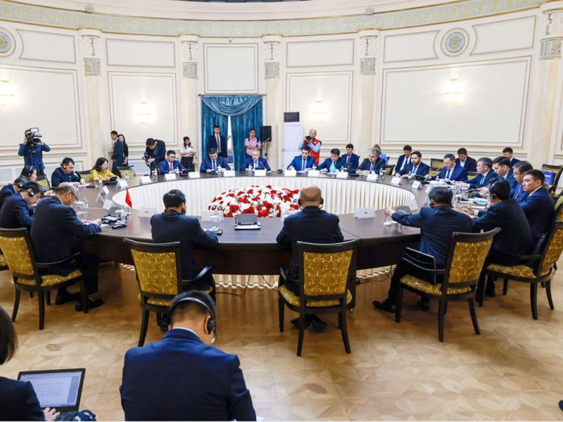 Акимы четырех областей, в том числе и Жетісу, встретились с официальным представителем Правительства КНР