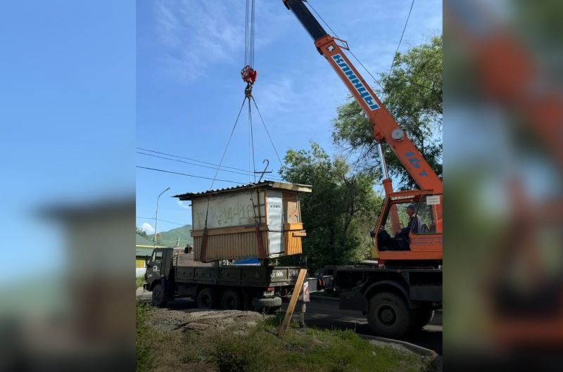 В Текели демонтировали незаконный торговый киоск