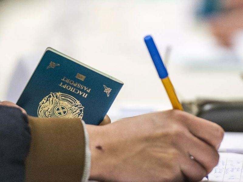Детский паспорт подешевеет вдвое