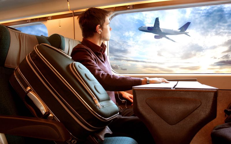 Самолеты или поезда: какой вид транспорта выбирают казахстанцы