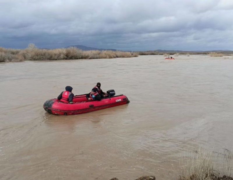 Спасатели Жетісу ищут двух трактористов в области Абай