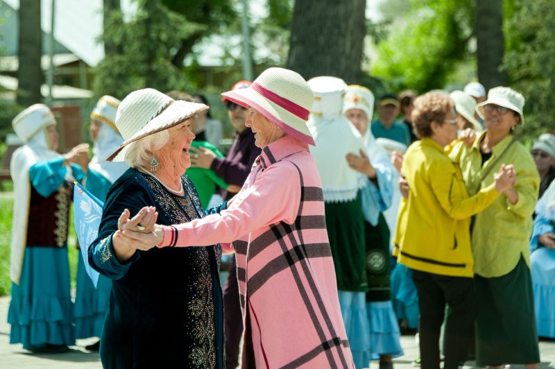 В Талдыкоргане хором и танцами отметили 80-летие города