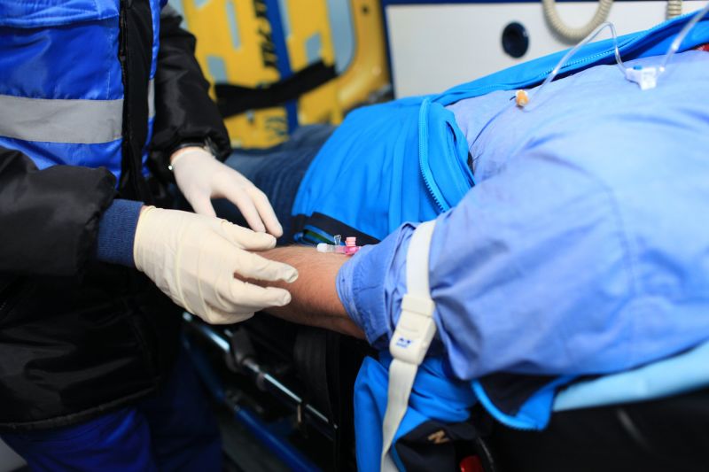 Талдыкорганские медики спасли жизнь пациента во время транспортировки