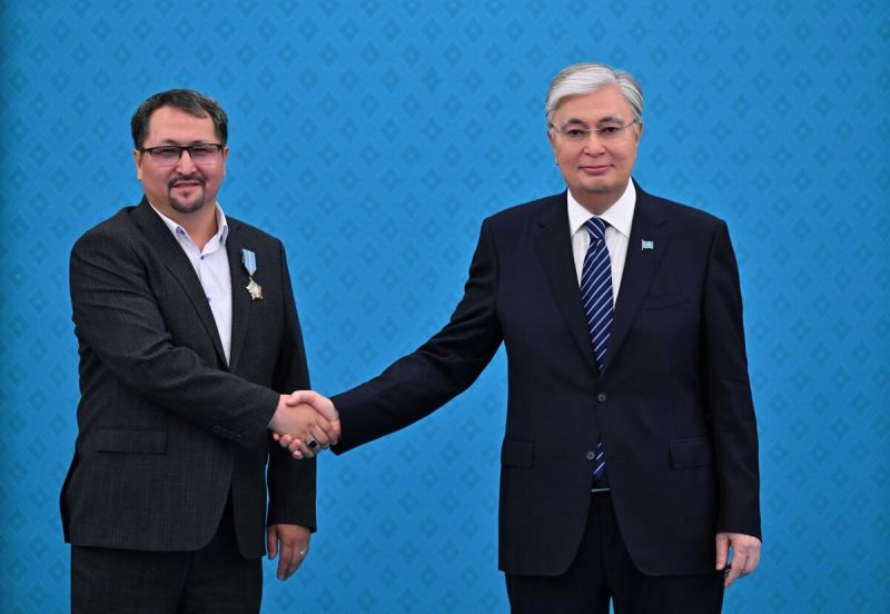 Президент страны Касым-Жомарт Токаев наградил представителей СМИ