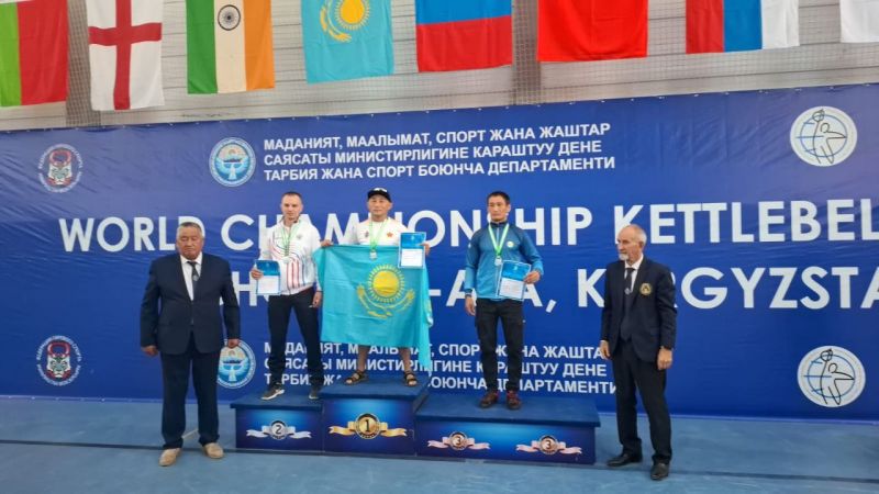 Десантник из Жетісу стал чемпионом мира по гиревому спорту