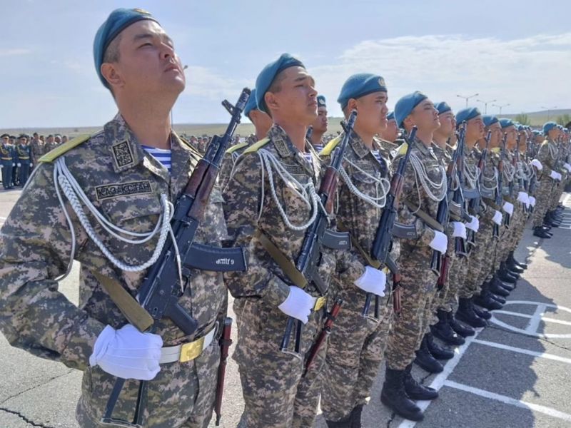 Солдаты приняли военную присягу