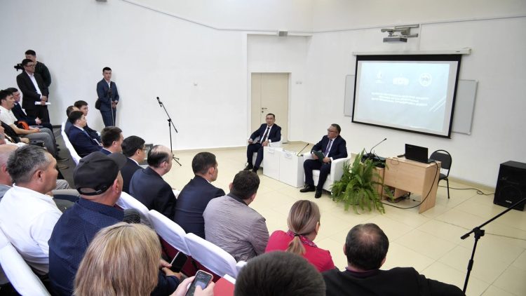 Вице-министр транспорта РК встретился с жетысусцами