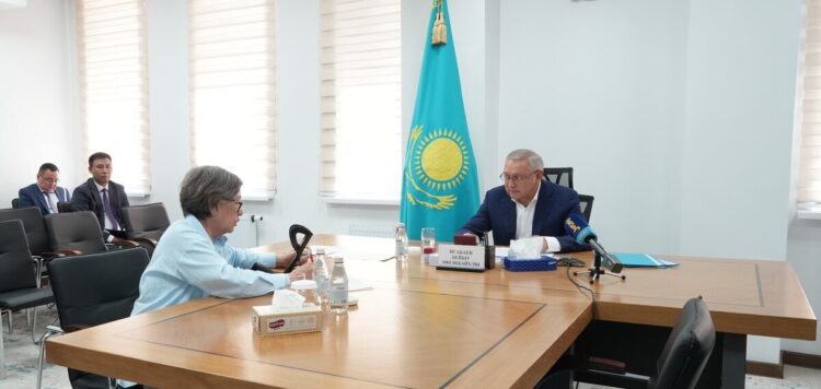 Бейбит Исабаев провел открытый диалог с жителями Жетiсу