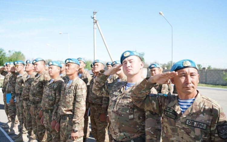 Участников военных парадов поощрили в Жетiсу