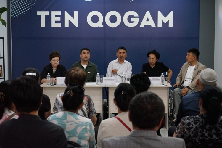 В гостях у талдыкорганского зрителя — инклюзивный театр «Қанаттылар»