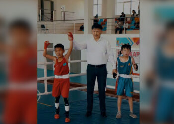 Открытый турнир по боксу среди юниоров стартовал в Аксуском районе