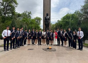 Ученики НИШ Талдыкорган почтили память героев ВОВ