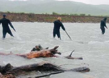 Мужчину унесло течением реки в Кербулакском районе