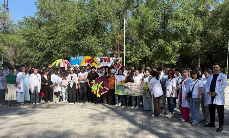 Талдыкорганцы почтили память жертв СПИДа