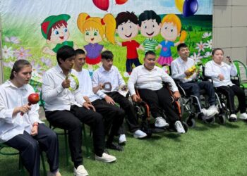 Настоящий праздник устроили для детей центра «Бәйтерек» в Талдыкоргане