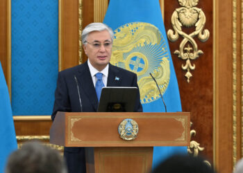 Глава государства поздравил медработников с профессиональным праздником