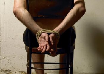 Казахстан усиливает борьбу с пытками