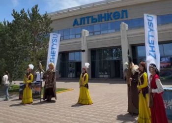 Первый турпоезд из Китая прибыл на станцию «Алтынкөл»