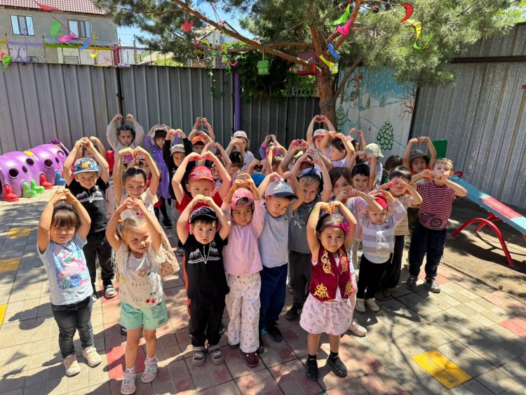 Формула счастья от малышей ясли-сада  «Балажан»