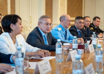 Аким области Жетісу встретился с депутатами Сената Парламента РК