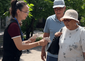 «Таза Қазақстан»: В Талдыкоргане раздавали эко-подарки от природы