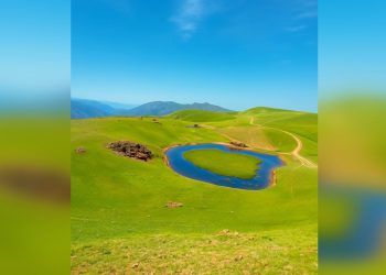 Чудеса рядом: В Жетісу есть уникальное озеро «Опера»