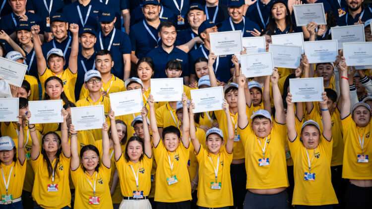 Финалистов Олимпиады IQanat определили в Казахстане