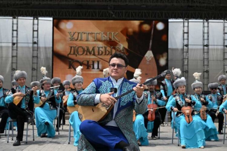 Масштабное празднование Дня домбры в Жетісу: программа мероприятий