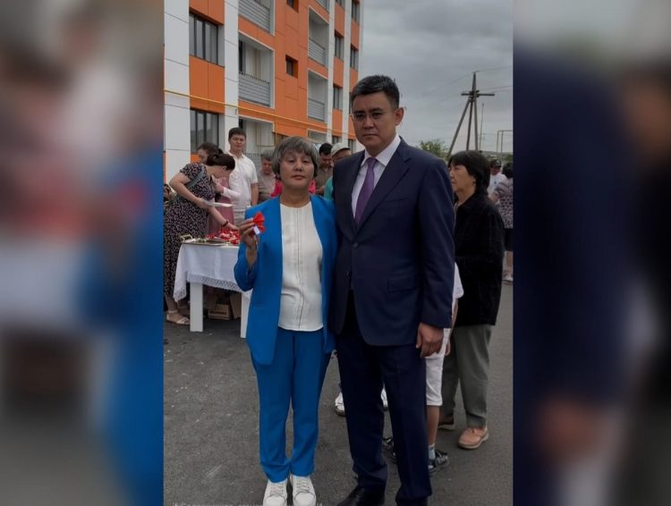 Новоселы обживают многоэтажку в Кербулакском районе