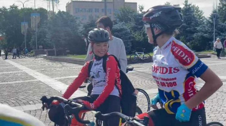 Борьбе с наркотиками посвятили массовый велопробег в Талдыкоргане