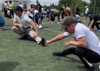 Вдох глубокий. Руки шире. Не спешите, три-четыре