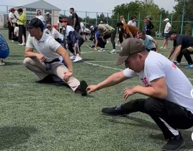 Вдох глубокий. Руки шире. Не спешите, три-четыре