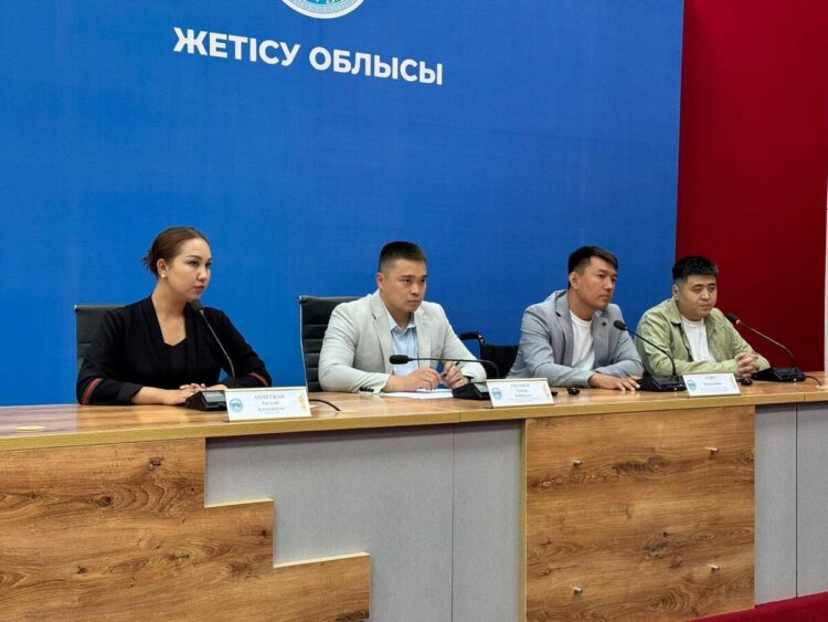 На Алаколе стартовал проект по обучению людей с инвалидностью цифровым технологиям