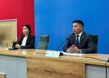 Около 70 госслужащих в Жетісу работали сверхурочно