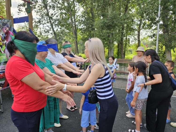 «Мир начинается дома»: Акцию против бытового насилия организовали в Талдыкоргане