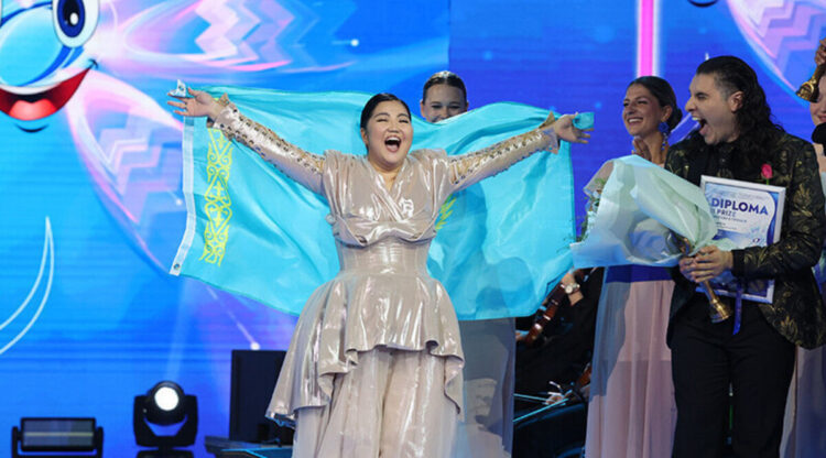 Триумф Жетісу: Алмагуль Батталиева завоевала Гран-при «Славянского базара»