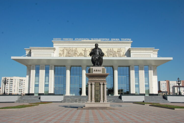 Талдыкорганский драмтеатр скоро отметит 50-летний юбилей