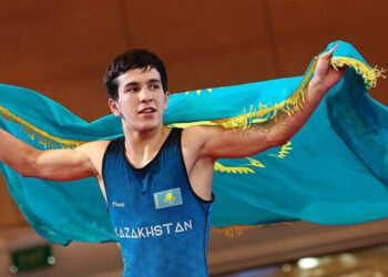 Борцы из Казахстана завоевали 38 наград на молодежном ЧА