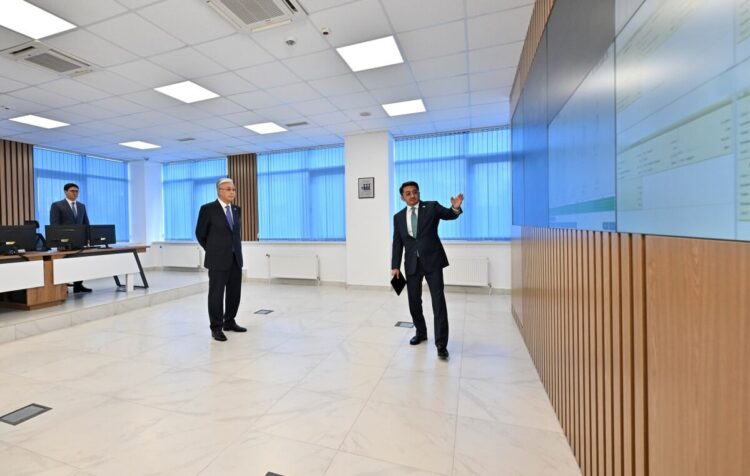 Президент страны дал старт самому мощному суперкомпьютеру в ЦА