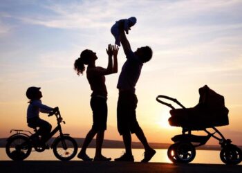 Какие пособия получают многодетные семьи в Казахстане