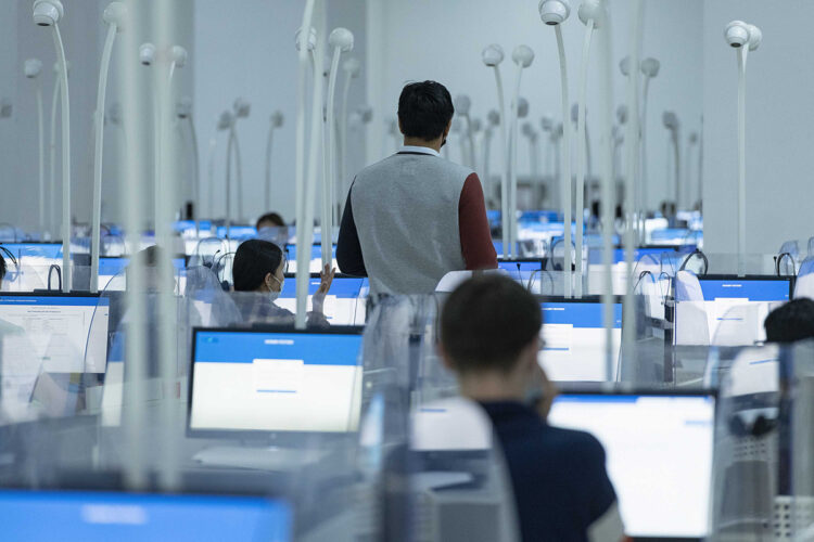 Сегодня в Казахстане стартует прием заявок на августовское ЕНТ