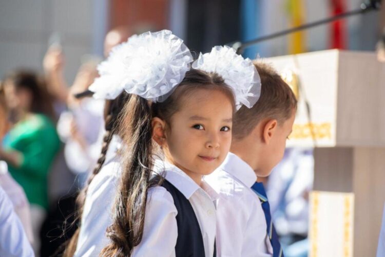 В Жетісу подано почти 10 тысяч заявлений в первый класс