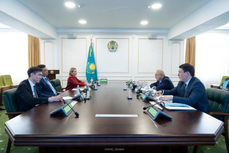 Глава области Жетісу встретился с мажилисменами