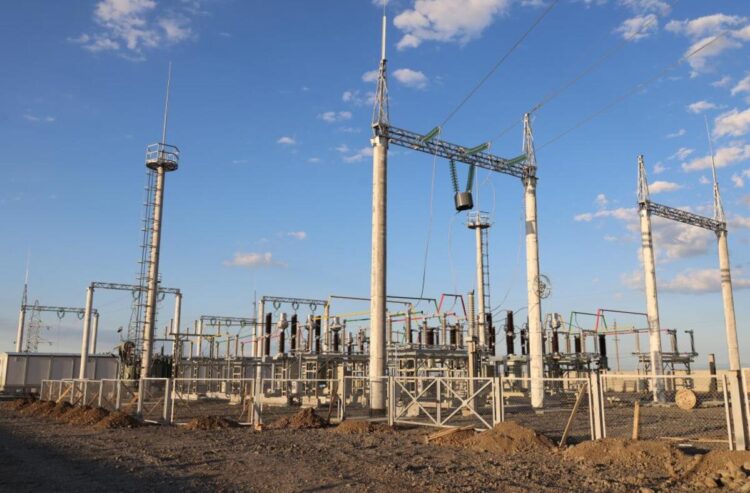 На Алаколе улучшают электроснабжение и интернет